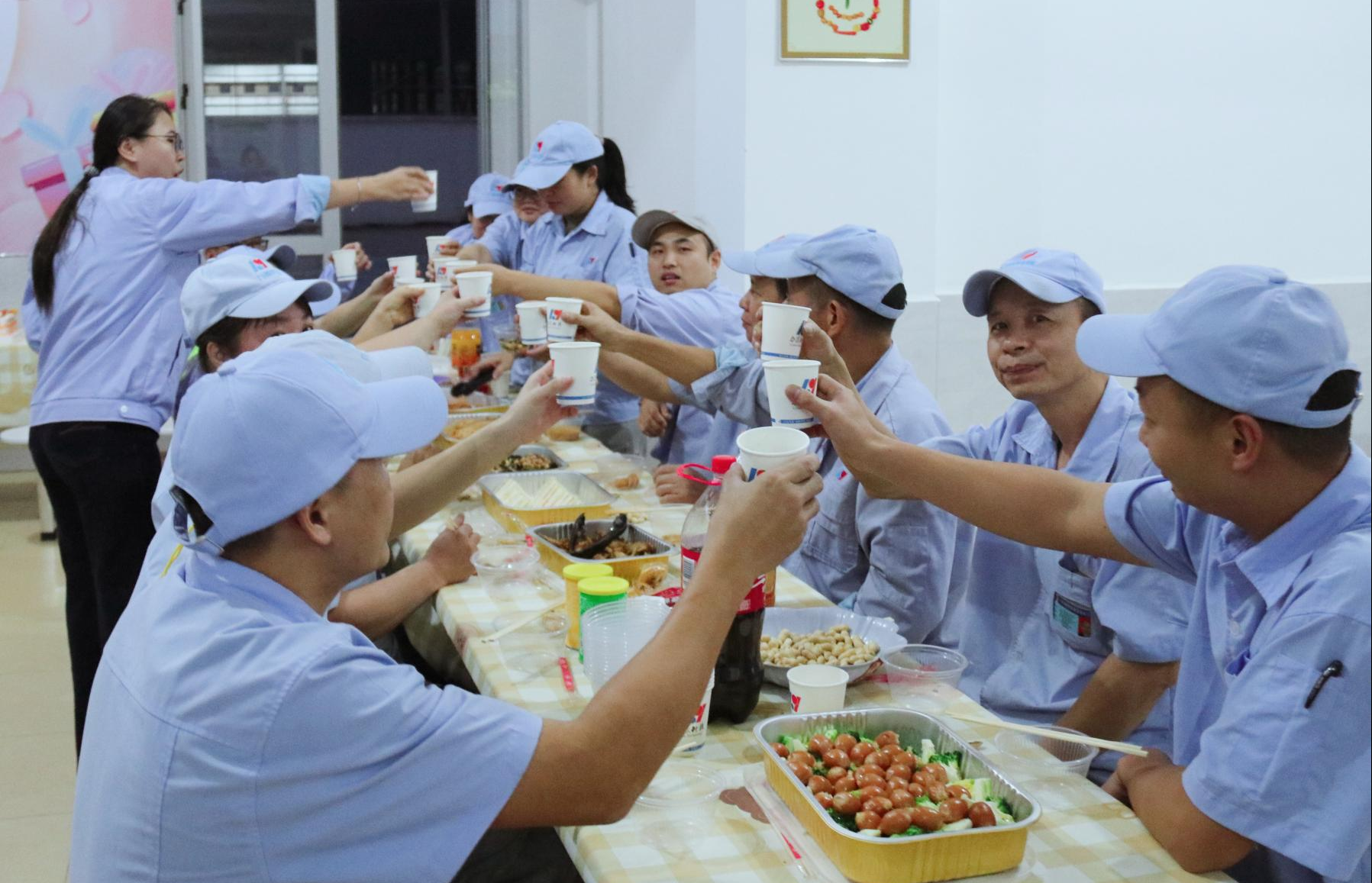 10月份員工生日會照片